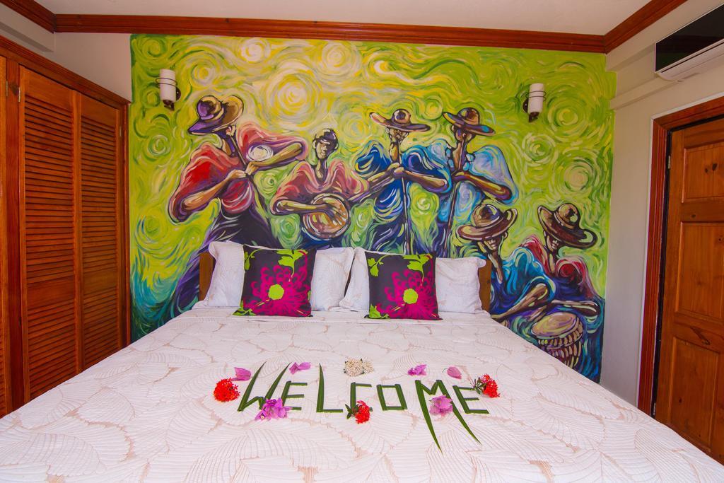 Hôtel Samfi Gardens à Soufrière Extérieur photo